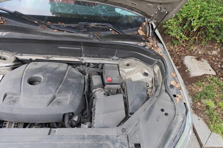Used Volvo XC90 2015 T6 Luxury Edition 5-seater Engine Bay Left