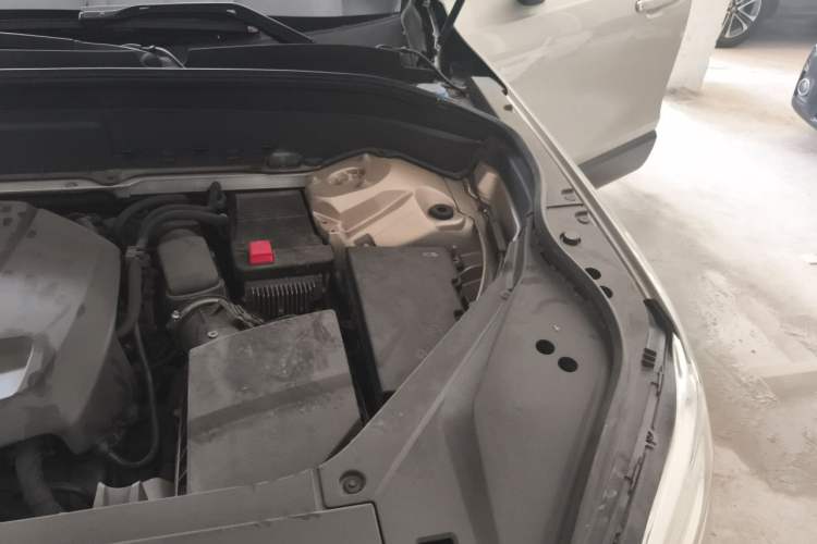 Used Volvo XC90 2015 T6 Luxury Edition 5-seater Engine Bay Left