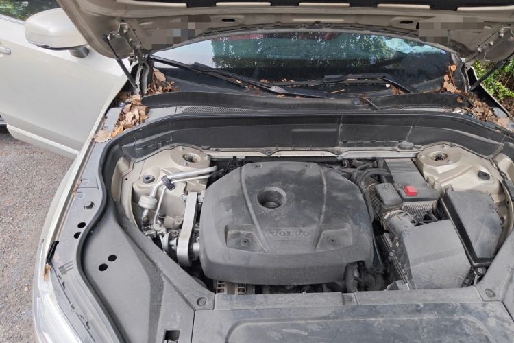 Used Volvo XC90 2015 T6 Luxury Edition 5-seater Engine Bay Right
