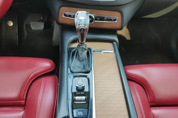 Used Volvo XC90 2015 T6 Prestige 7-Seater Gear Lever