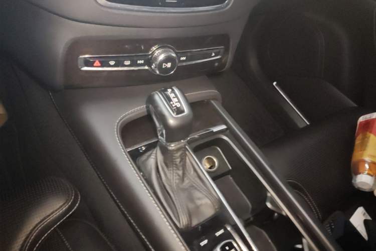 Used Volvo XC90 2015 T6 Zhiya Edition 7-seater Gear Lever