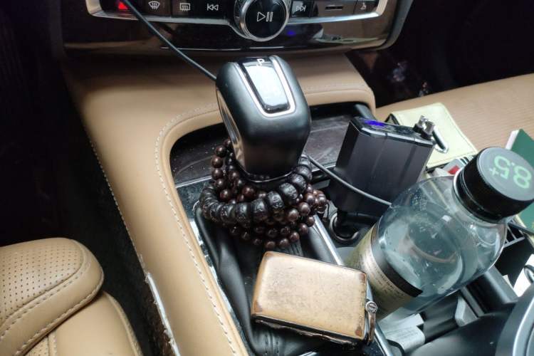 Used Volvo XC90 2015 T6 Zhiyi Edition 7-Seater Gear Lever