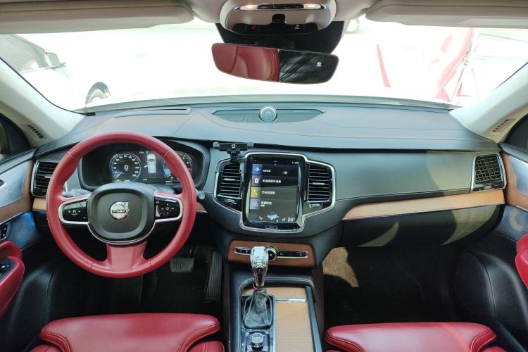 Used Volvo XC90 2015 T6 Prestige 7-Seater Interior 2