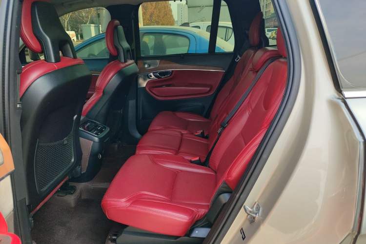 Used Volvo XC90 2015 T6 Prestige 7-Seater Interior 4