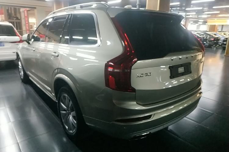 Used Volvo XC90 2015 T6 Luxury Edition 5-seater Rear Left 45 Deg