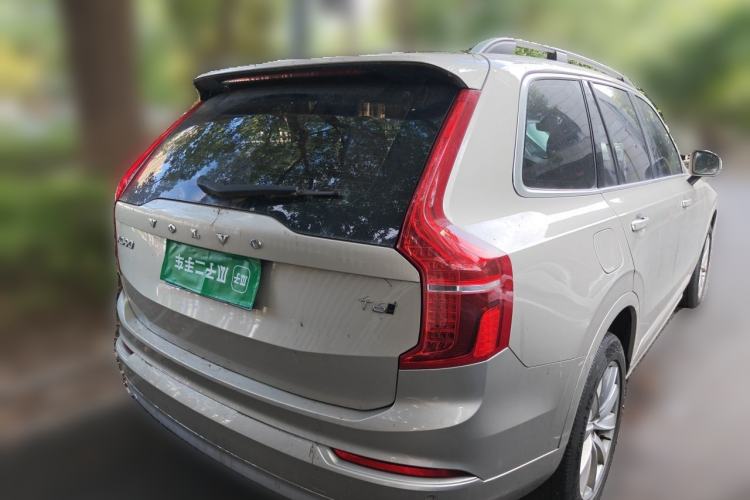 Used Volvo XC90 2015 T6 Luxury Edition 5-seater Rear Right 45 Deg