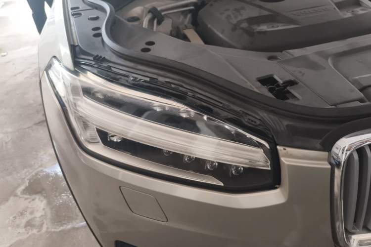 Used Volvo XC90 2015 T6 Luxury Edition 5-seater Right Front Headlight