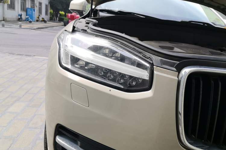Used Volvo XC90 2015 T6 Luxury Edition 5-seater Right Front Headlight
