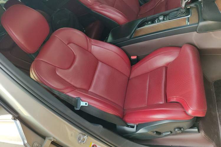 Used Volvo XC90 2015 T6 Prestige 7-Seater Right Front Seat