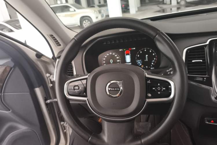 Used Volvo XC90 2015 T6 Luxury Edition 5-seater Steering Wheel