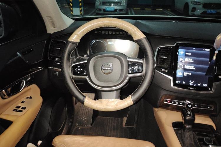 Used Volvo XC90 2015 T6 Luxury Edition 5-seater Steering Wheel