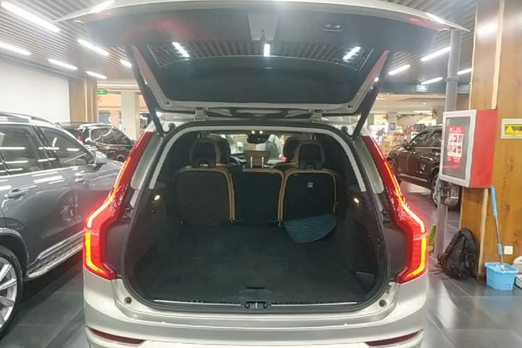 Used Volvo XC90 2015 T6 Luxury Edition 5-seater Trunk
