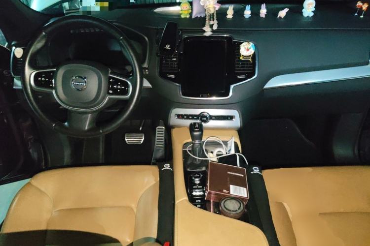 Used Volvo XC90 2015 T6 Zhiyi Edition 7-Seater Center Console