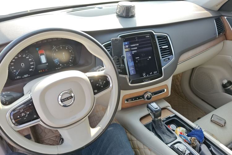 Used Volvo XC90 2015 T6 Zhiya Edition 7-seater Center Console