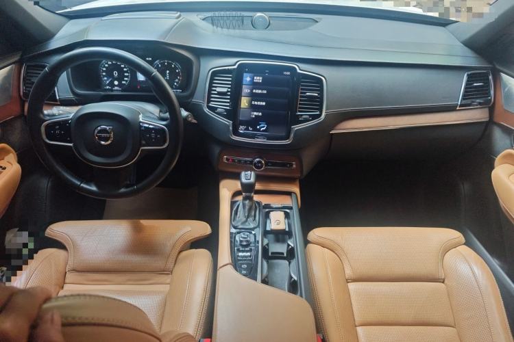 Used Volvo XC90 2015 T6 Prestige 7-Seater Center Console