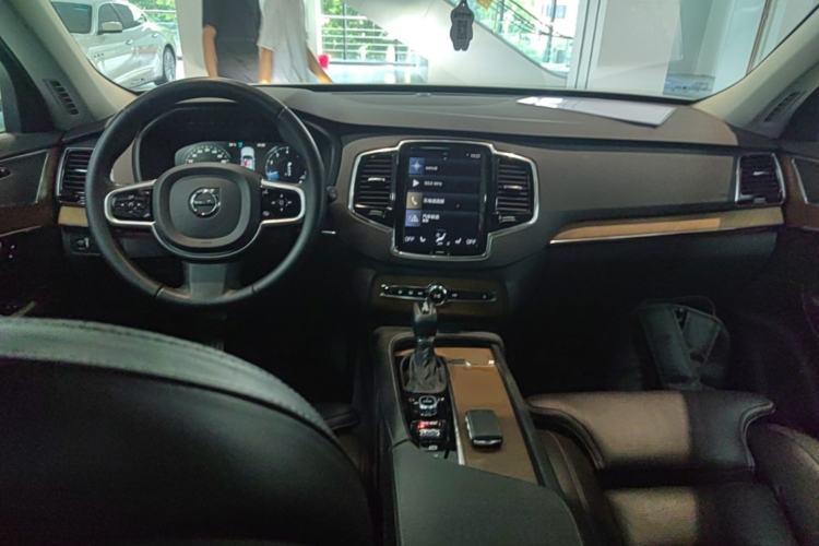 Used Volvo XC90 2015 T6 Zhiya Edition 7-seater Center Console