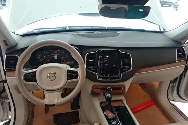 Used Volvo XC90 2015 T6 Zhiya Edition 7-seater Center Console