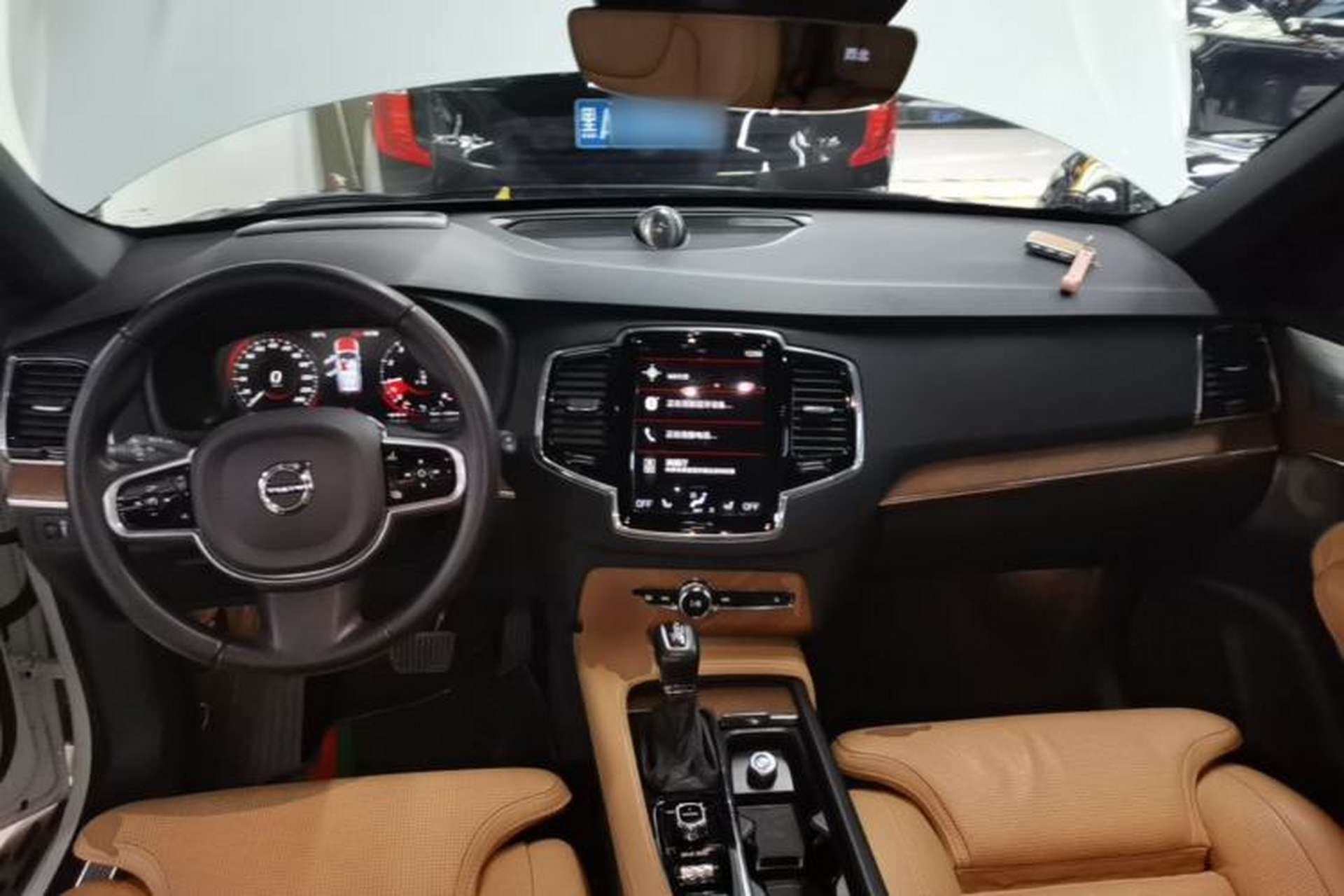Used Volvo XC90 2015 T6 Prestige 7-Seater Center Console