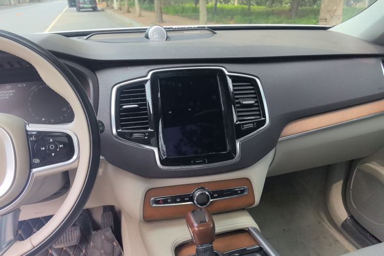 Used Volvo XC90 2015 T6 Zhiya Edition 7-seater Center Console
