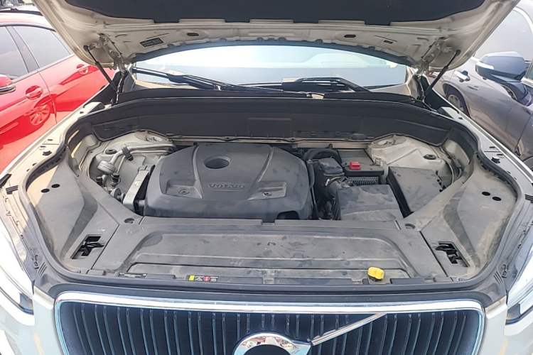 Used Volvo XC90 2015 T6 Zhiya Edition 7-seater Engine Bay