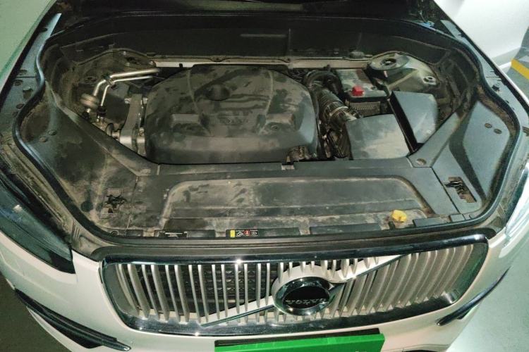 Used Volvo XC90 2015 T6 Zhiyi Edition 7-Seater Engine Bay