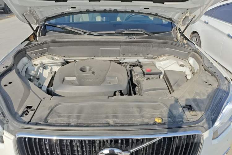 Used Volvo XC90 2015 T6 Zhiya Edition 7-seater Engine Bay