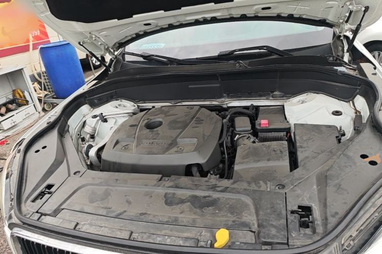 Used Volvo XC90 2015 T6 Zhiya Edition 7-seater Engine Bay