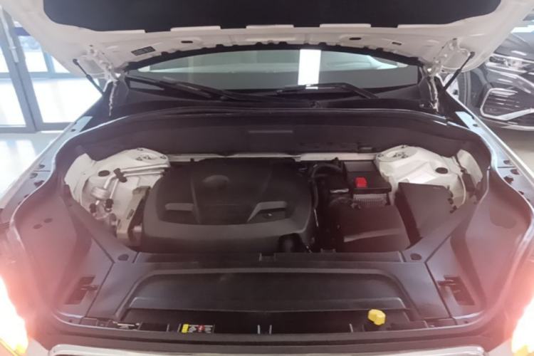 Used Volvo XC90 2015 T6 Zhiya Edition 7-seater Engine Bay