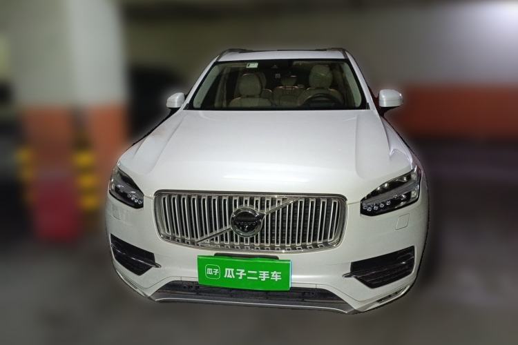 Used Volvo XC90  Front