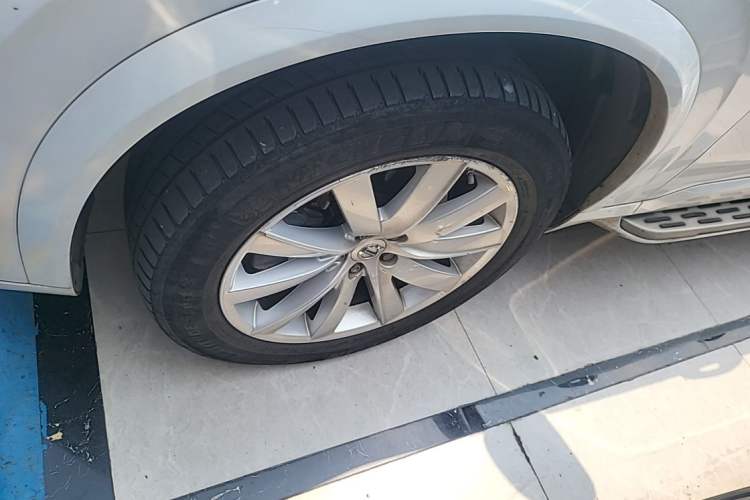 Used Volvo XC90 2015 T6 Zhiya Edition 7-seater Left Front Wheel Hub