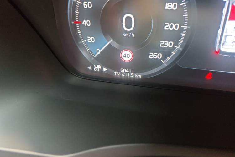 Used Volvo XC90 2015 T6 Prestige 7-Seater Odometer Close Up