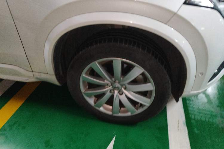 Used Volvo XC90 2015 T6 Zhiya Edition 7-seater Right Front Wheel Hub