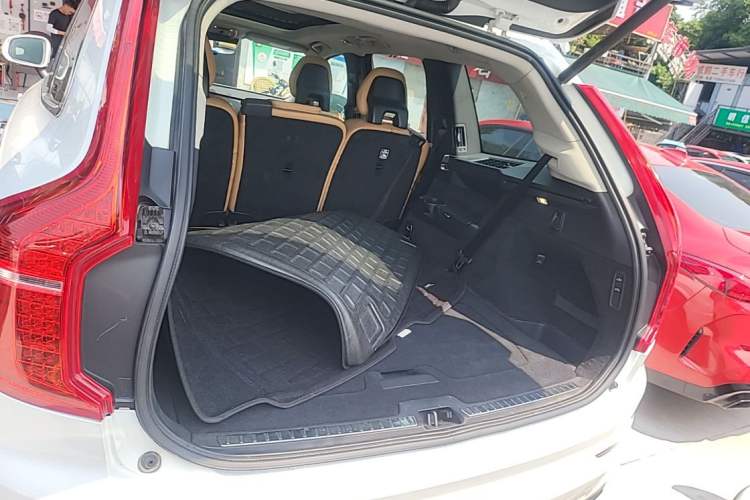 Used Volvo XC90 2015 T6 Zhiya Edition 7-seater Trunk