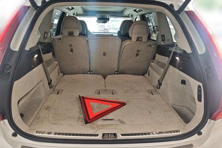 Used Volvo XC90 2015 T6 Zhiya Edition 7-seater Trunk