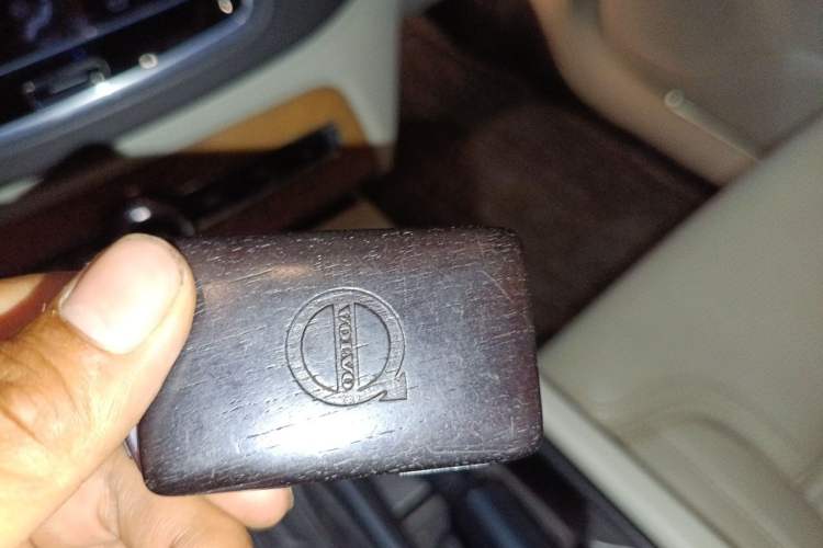Used Volvo XC90  Vehicle Key