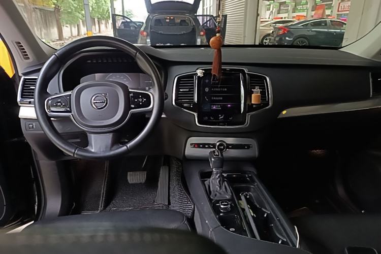Used Volvo XC90 2016 T5 Zhiyi Edition 7-Seater Center Console