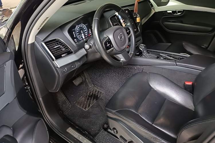 Used Volvo XC90 2016 T5 Zhiyi Edition 7-Seater Driver Seat