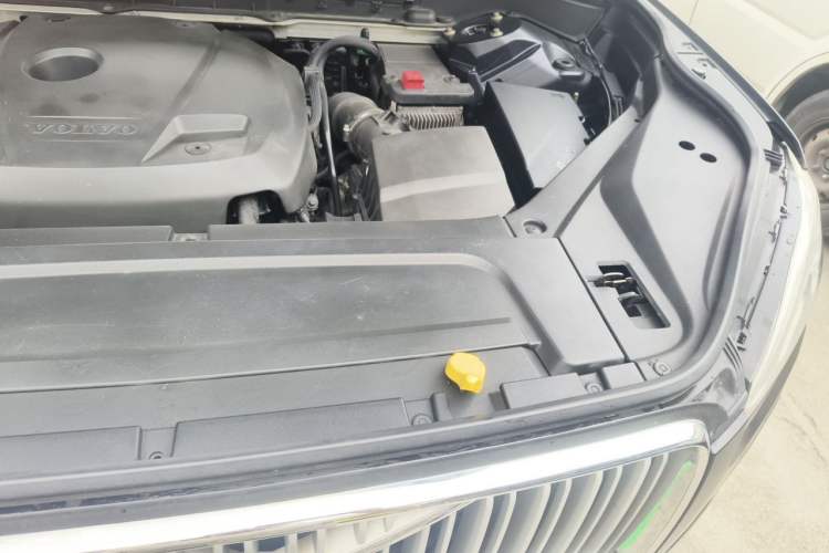 Used Volvo XC90 2016 T5 Zhiyi Edition 7-Seater Engine Bay Left