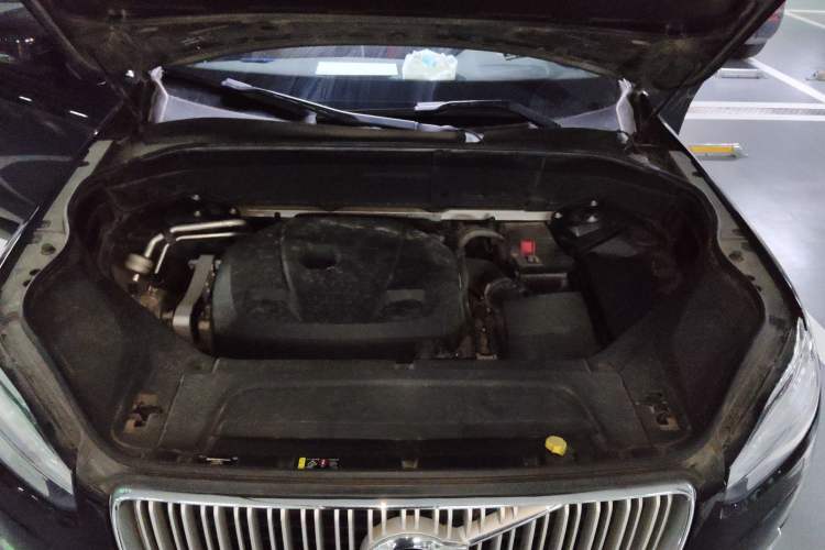 Used Volvo XC90 2016 T5 Zhiyi Edition 7-Seater Engine Bay