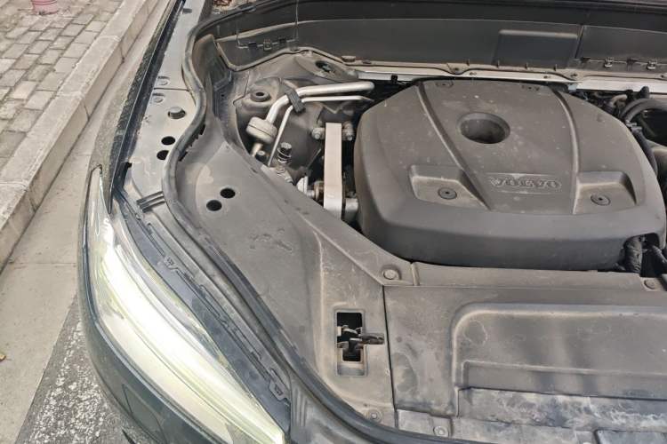 Used Volvo XC90 2016 T5 Zhiyi Edition 7-Seater Engine Bay Right