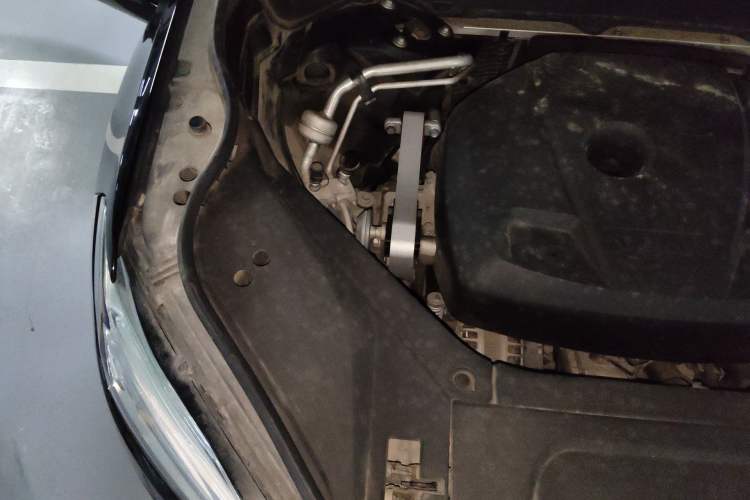Used Volvo XC90 2016 T5 Zhiyi Edition 7-Seater Engine Bay Right
