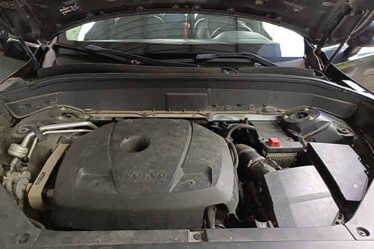 Used Volvo XC90 2016 T5 Zhiyi Edition 7-Seater Engine Bay