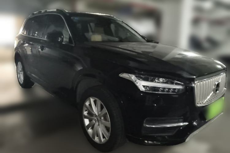 Used Volvo XC90 2016 T5 Zhiyi Edition 7-Seater Front Right 45 Deg