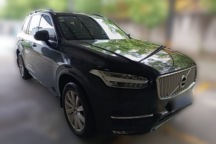 Used Volvo XC90 2016 T5 Zhiyi Edition 7-Seater Front Right 45 Deg