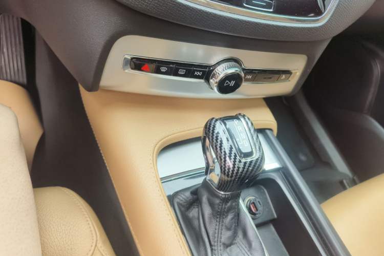 Used Volvo XC90 2016 T5 Zhiyi Edition 7-Seater Gear Lever