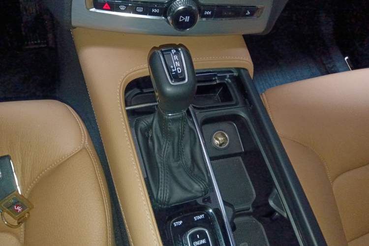 Used Volvo XC90 2016 T5 Zhiyi Edition 7-Seater Gear Lever