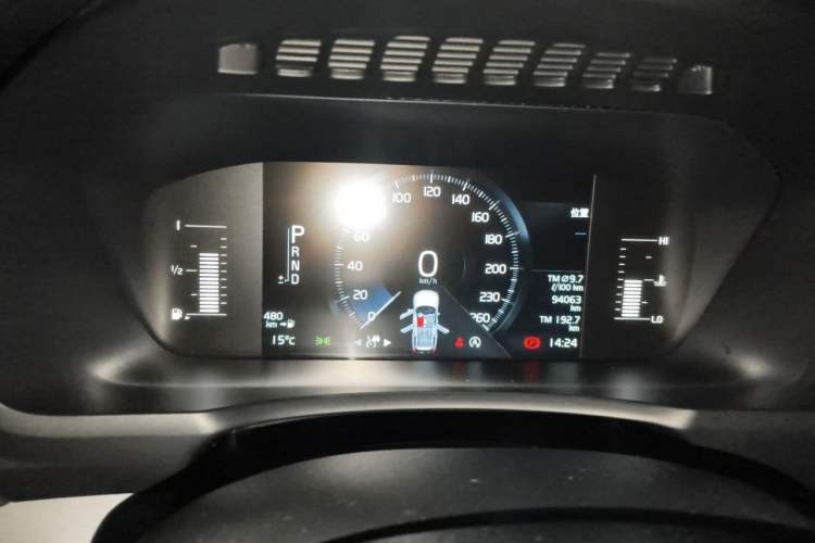 Used Volvo XC90 2016 T5 Zhiyi Edition 7-Seater Instrument Cluster