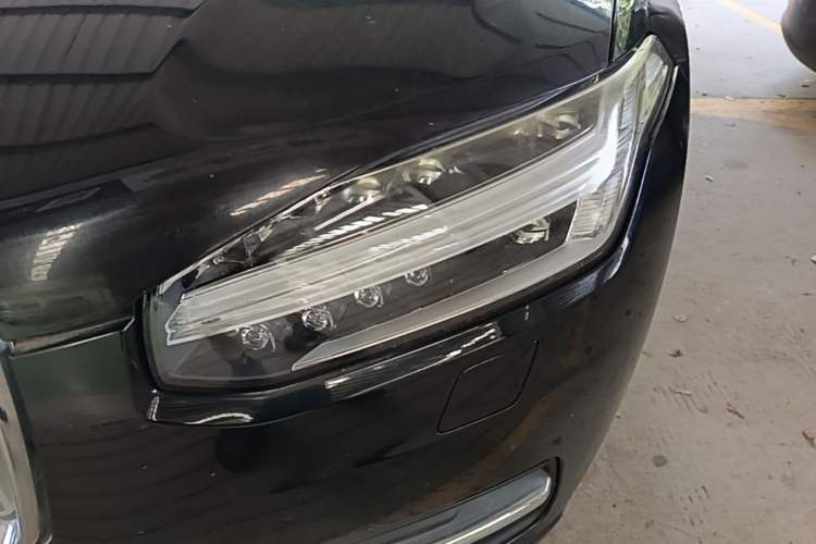 Used Volvo XC90 2016 T5 Zhiyi Edition 7-Seater Left Front Headlight
