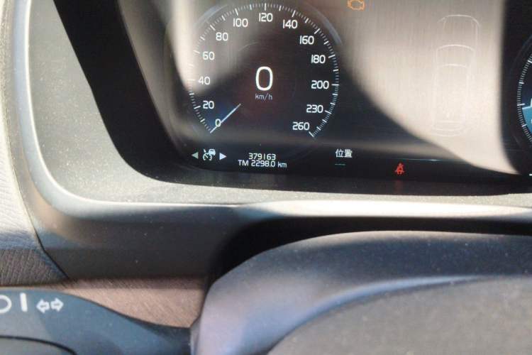 Used Volvo XC90 2016 T5 Zhiyi Edition 7-Seater Odometer Close Up