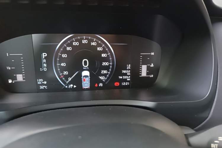 Used Volvo XC90 2016 T5 Zhiyi Edition 7-Seater Odometer Close Up